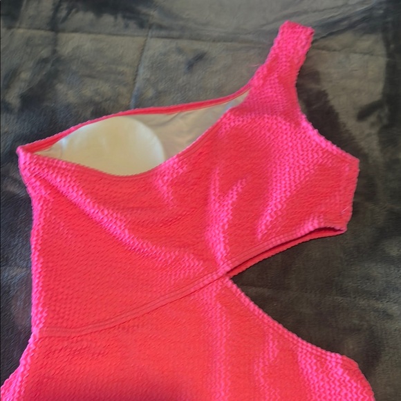 One-Shoulder Pink Textured One Piece Swimsuit - Picture 6 of 7
